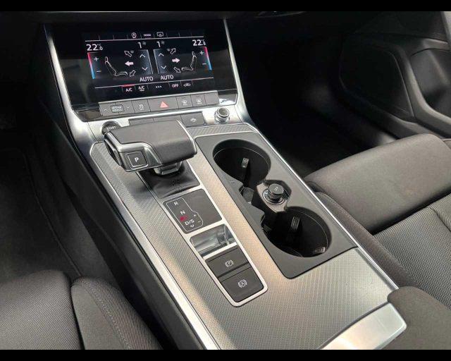 AUDI A6 Avant 40 2.0 TDI quattro ultra S tronic S line ed