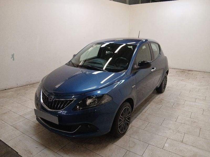 Lancia Ypsilon 1.0 firefly hybrid Gold s&s 70cv