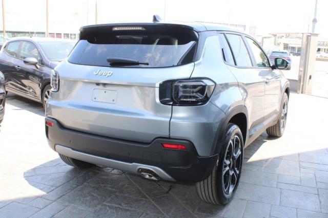 Jeep Avenger 1.2 t. e-hybrid Summit fwd 110cv AUTO con CarPlay