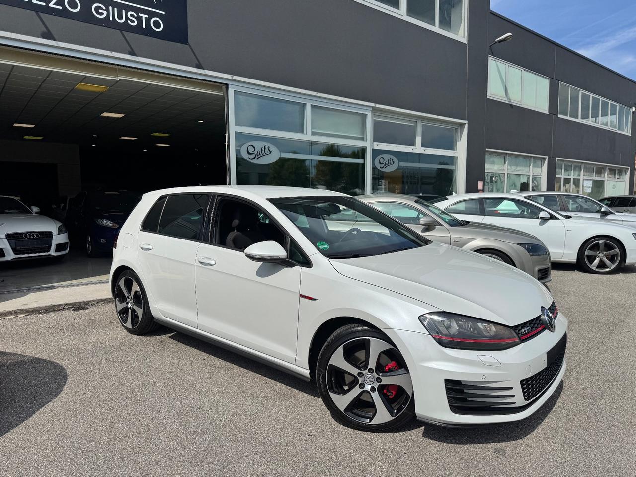 Volkswagen Golf GTI 2.0