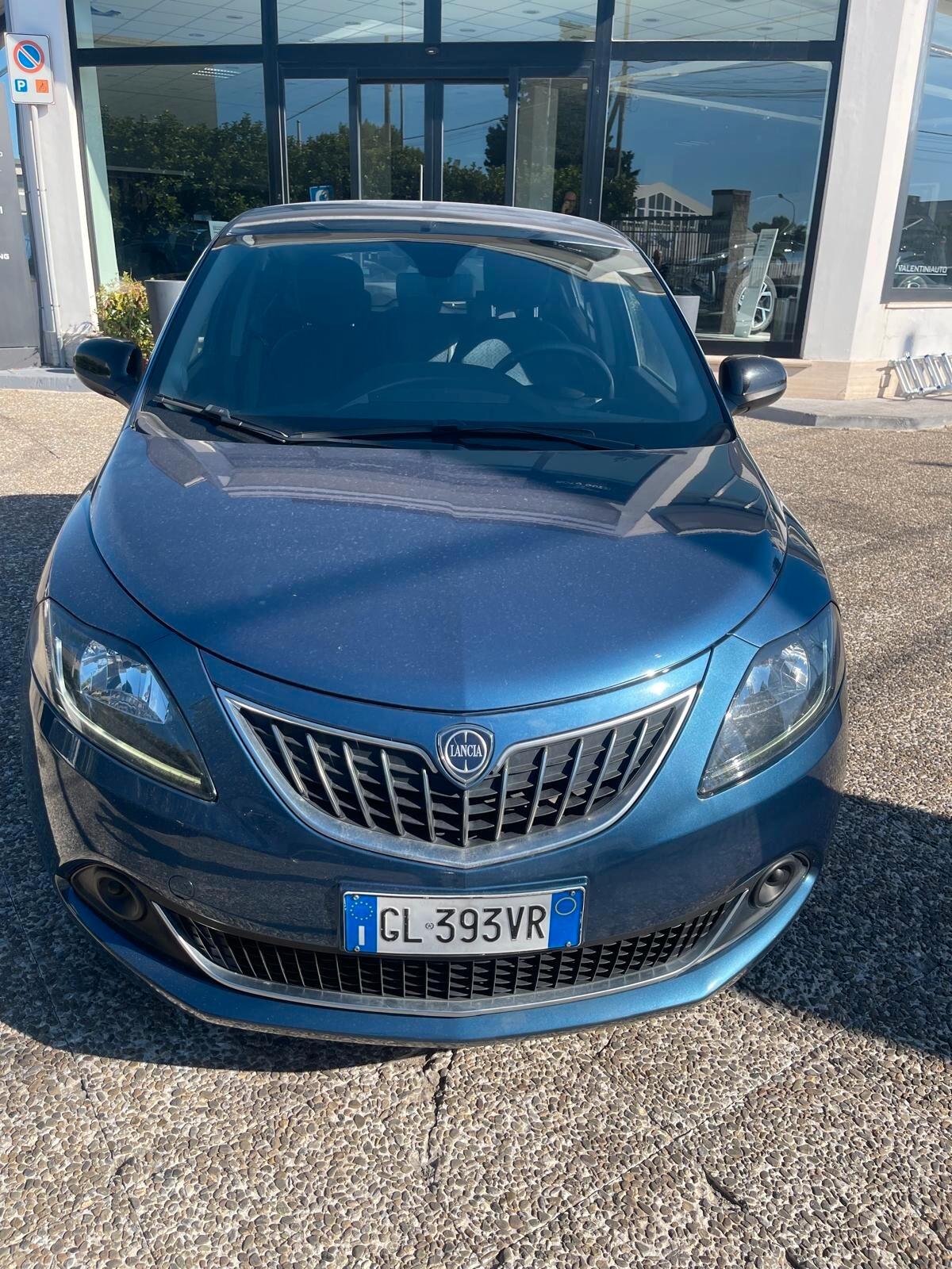 Lancia Ypsilon 1.0 FireFly 5 porte S&S Hybrid Ecochic Silver