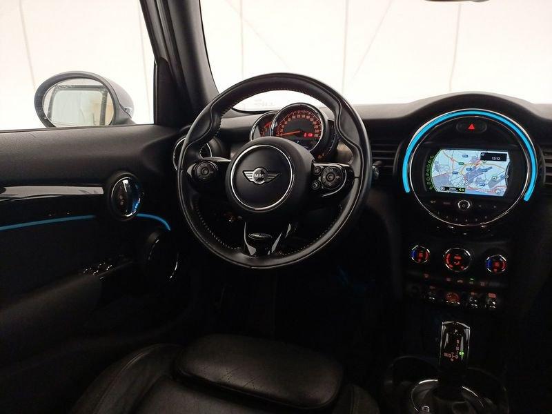 MINI Mini 5 porte Mini IV F55-F56 2014 Mini 1.5 Cooper D 5p auto my18