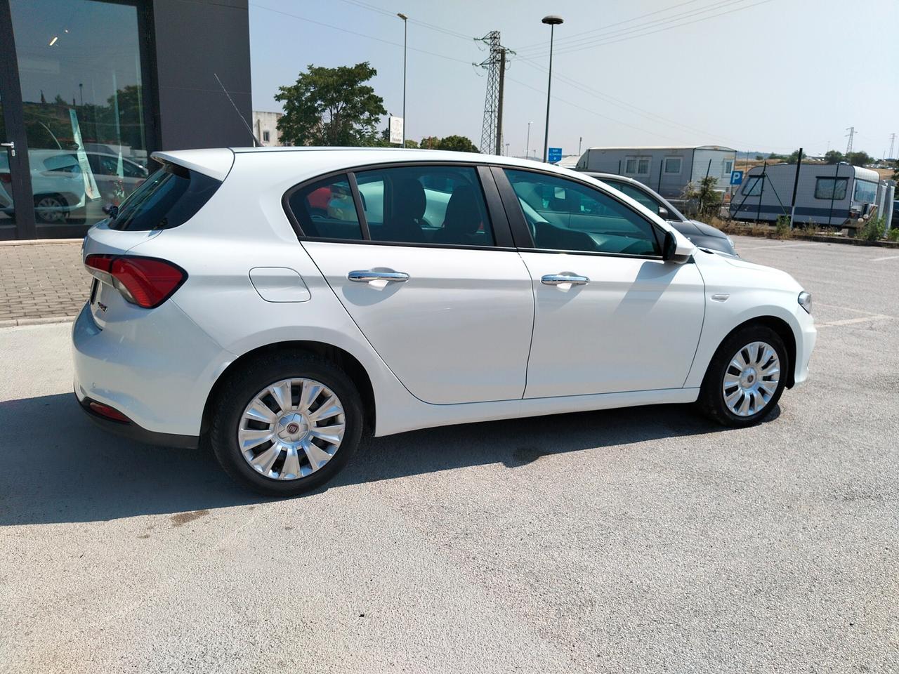 Fiat Tipo 1.6 Mjt S&S 5 porte Easy