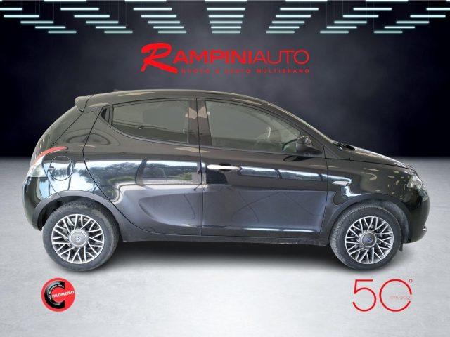 LANCIA Ypsilon 1.0 FireFly Hybrid Gold Plus Km 30.000 Iva Esposta