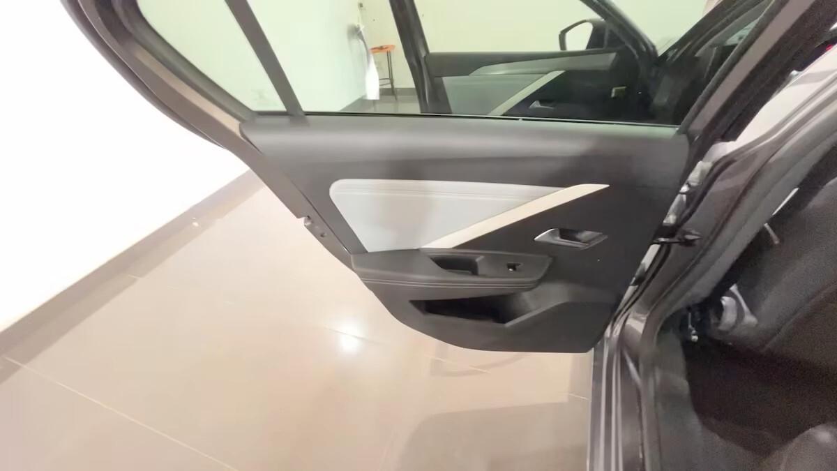 Opel Astra 1.2 Turbo 130 CV Business Elegance