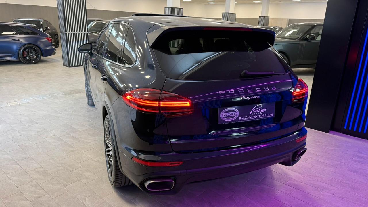PORSCHE CAYENNE 3.0 DIESEL 2016 PLATINUM EDITION
