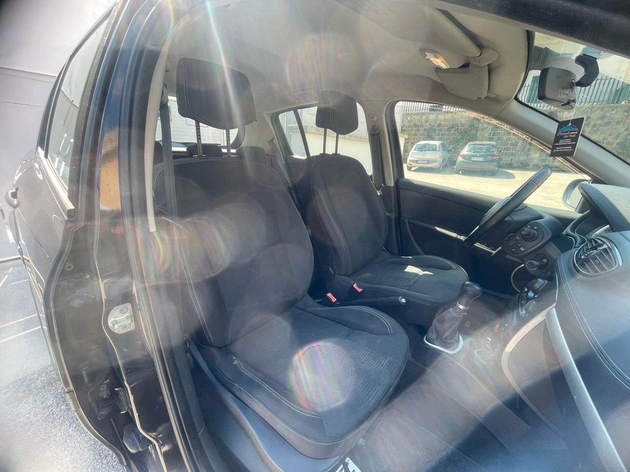 Renault Clio 1.2 16V 5 porte Luxe