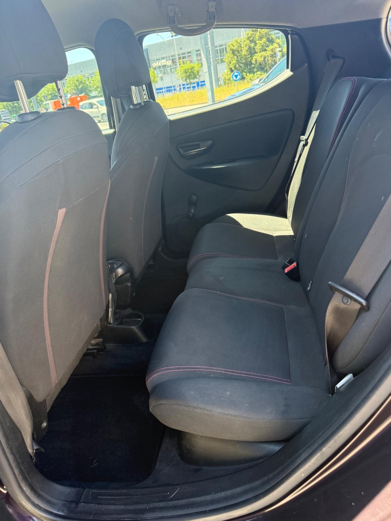 Lancia Ypsilon 1.2 69 CV 5 porte Platinum