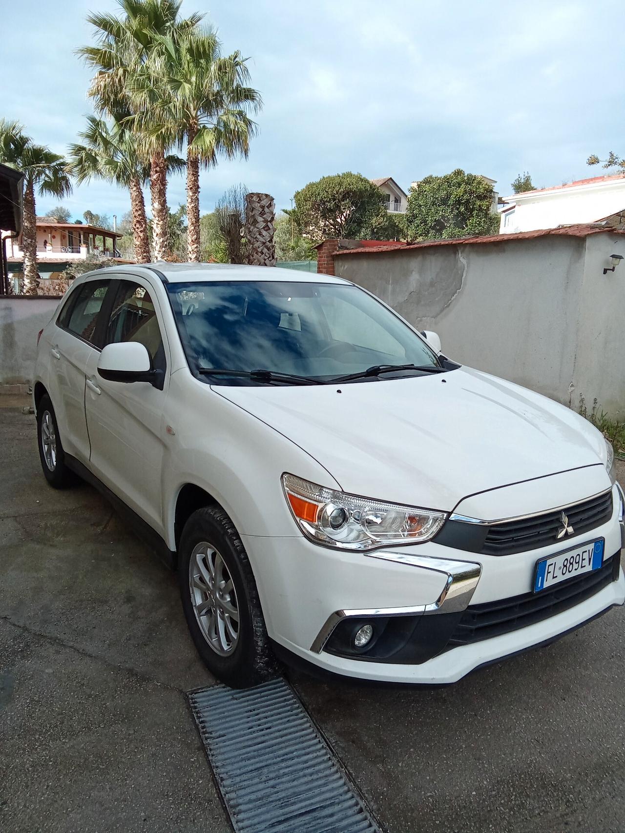 Mitsubishi ASX 1.6 DI-D 114 CV Intense 017