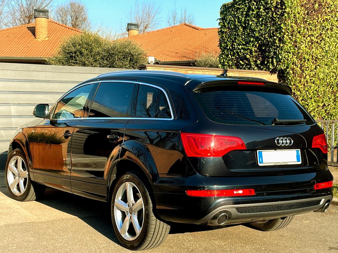 AUDI Q7 3.0D"S-line"RESTYLING-Tetto,3xTv,Led-FULL