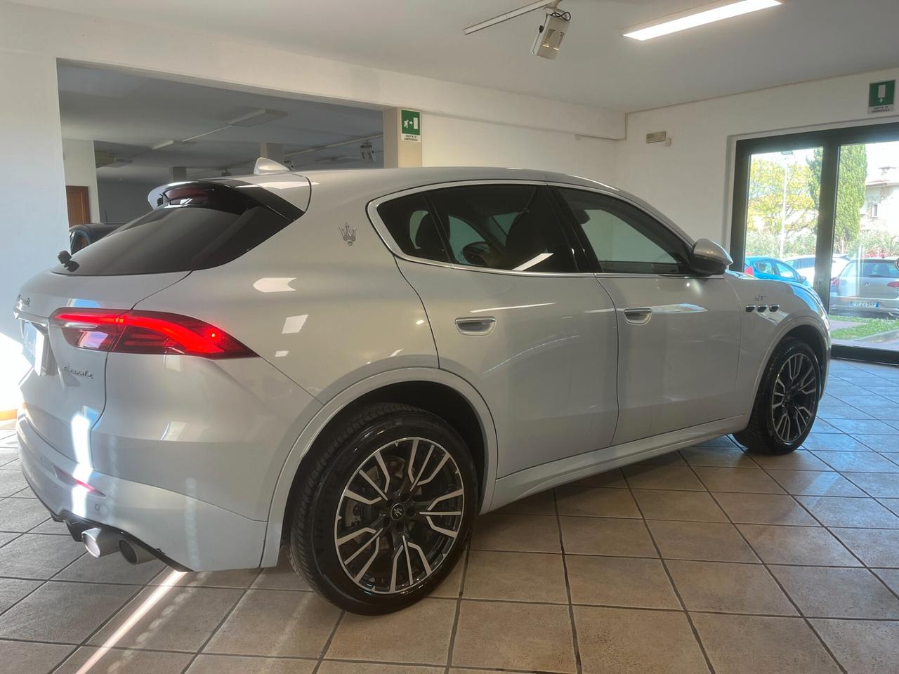 Maserati Grecale MHEV 300 CV AWD GT