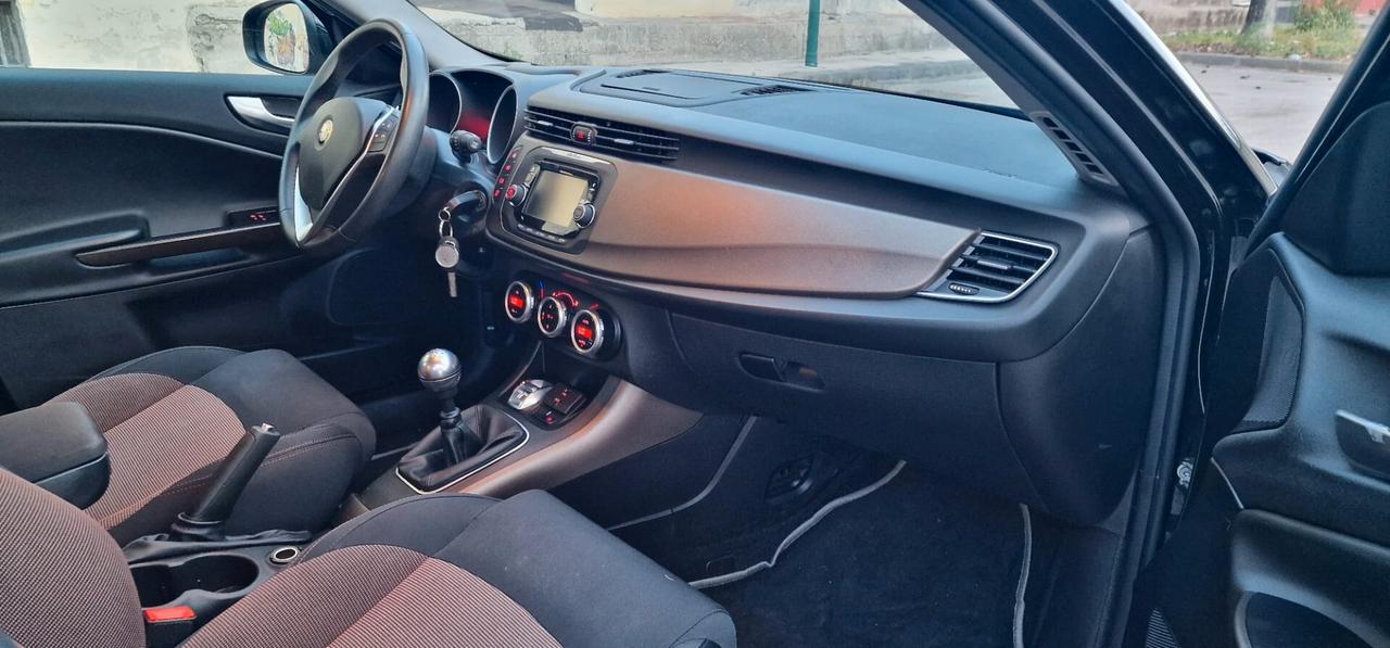 Alfa Romeo Giulietta 1.6 JTDm-2 105 CV Exclusive TOTAL BLACK