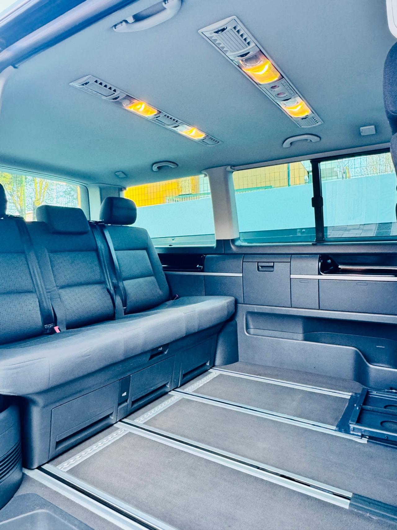 Multivan per trasporto e guida Disabili