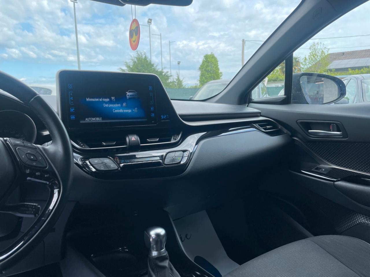 Toyota C-HR 1.8 Ibrida Neopatentati