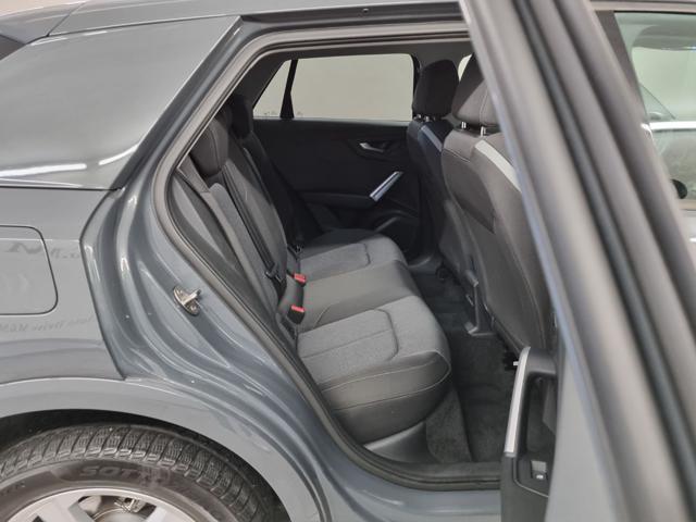 AUDI Q2 35 TFSI S tronic Identity Black