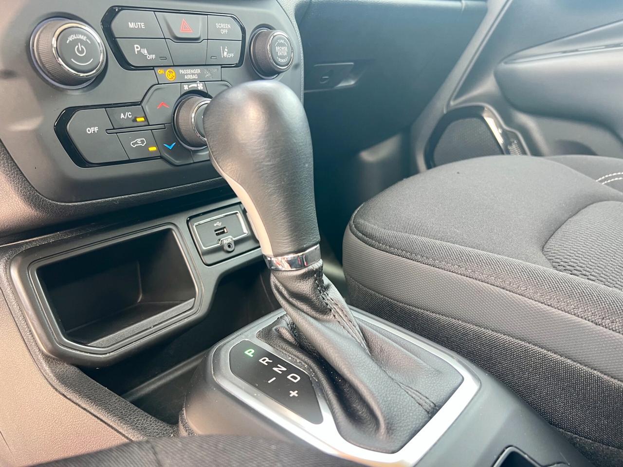 Jeep Renegade 1.3 T4 DDCT Limited Full