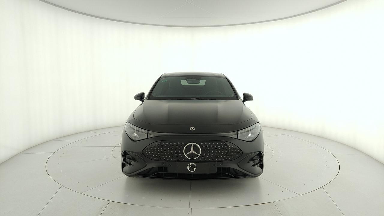 Mercedes-Benz CLA 250+ con tecnologia EQ