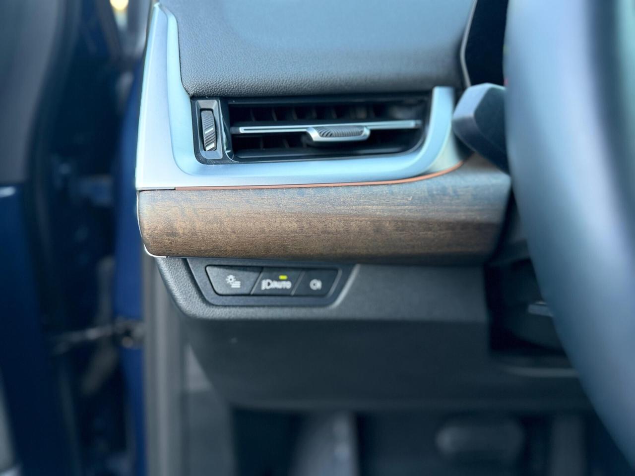 218d Active Tourer Luxury