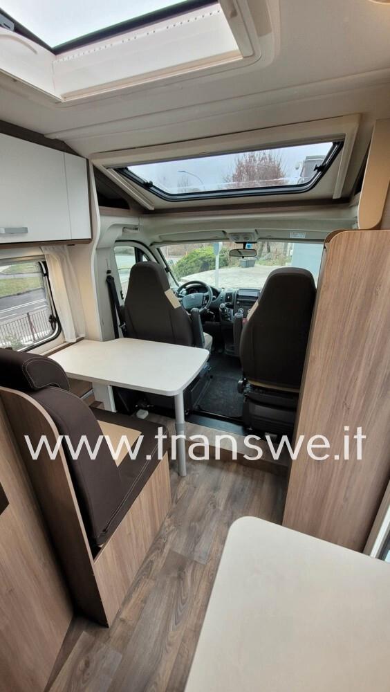 Carado V132 Semintegrale compatto