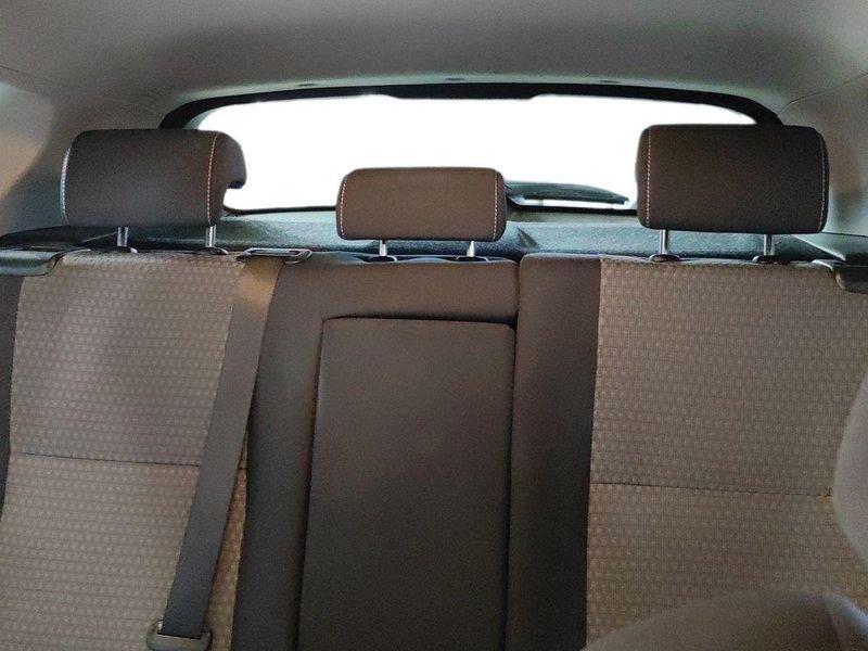 Toyota Auris 1.8 Hybrid Black Edition AREA C FREE
