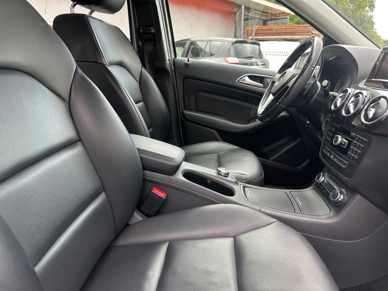 Mercedes-benz B 180 CDI Automatic Pelle Navigazione 101600 Km GARANZIA E PERMUTE