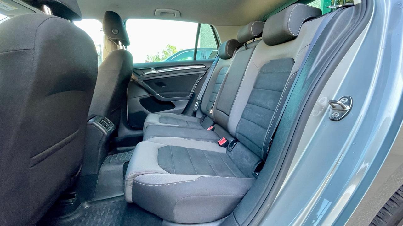 VOLKSWAGEN GOLF 1.6 TDI EXECUTIVE BLUEMOTION TECHNOLOGY 116CV - VIRTUAL COCKPIT, CARPLAY, NEOPATENTATI