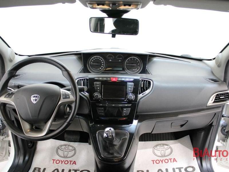 Lancia Ypsilon Ypsilon 0.9 TwinAir 85 CV 5 porte S&S DFN Gold