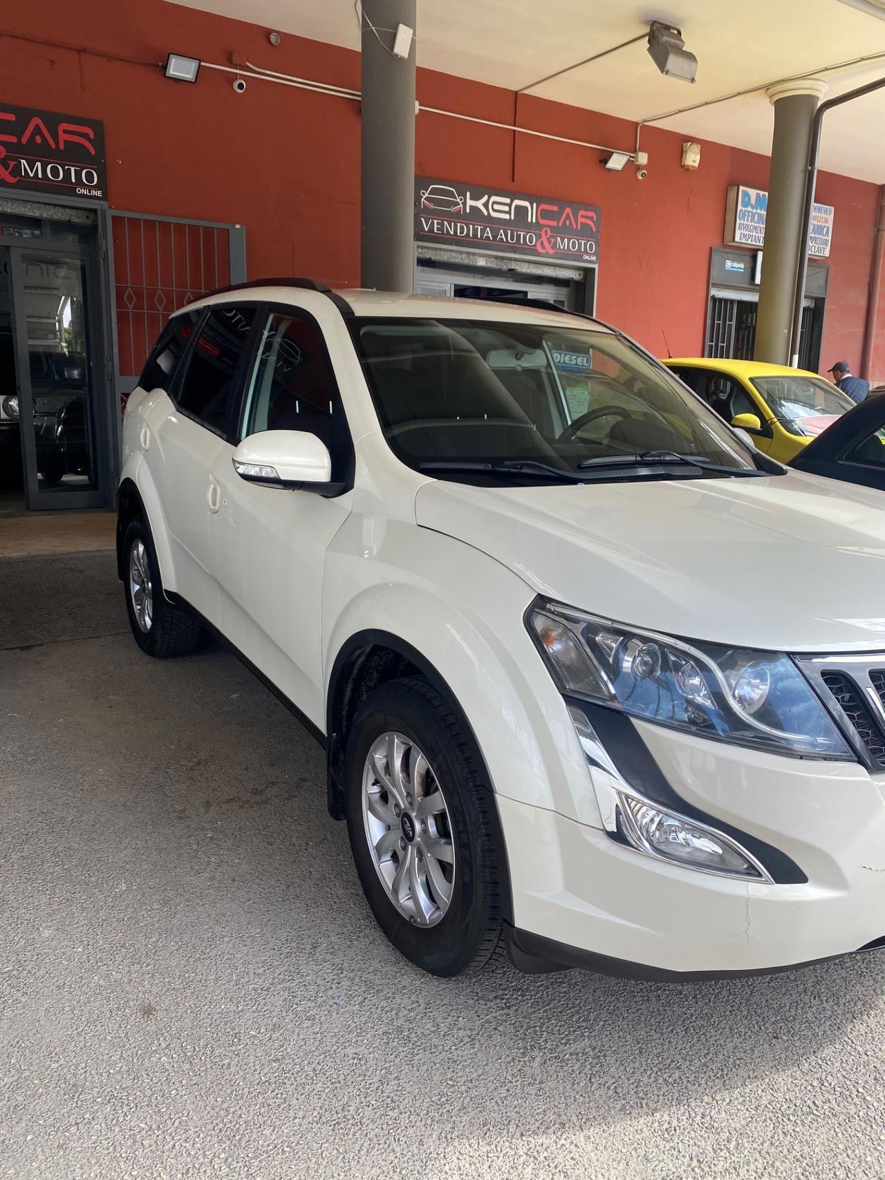 Mahindra XUV500 2.2 16V FWD W6