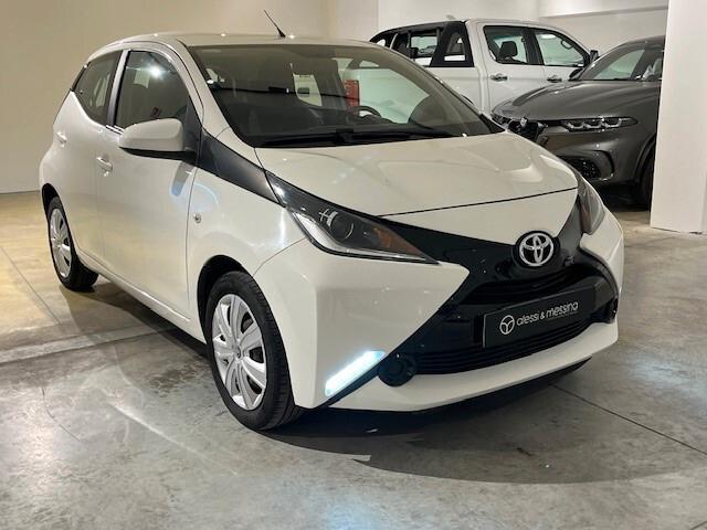 Toyota Aygo 1.0 VVT-i 69 CV 5 porte x-wave