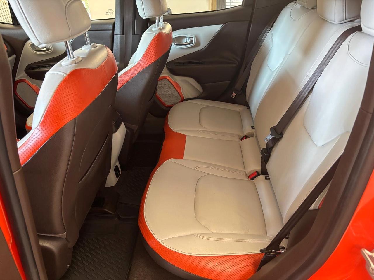 JEEP RENEGATE ANNO 2015 DS 1.6 ADATTA NEOPATENTATI KM 161 MILA