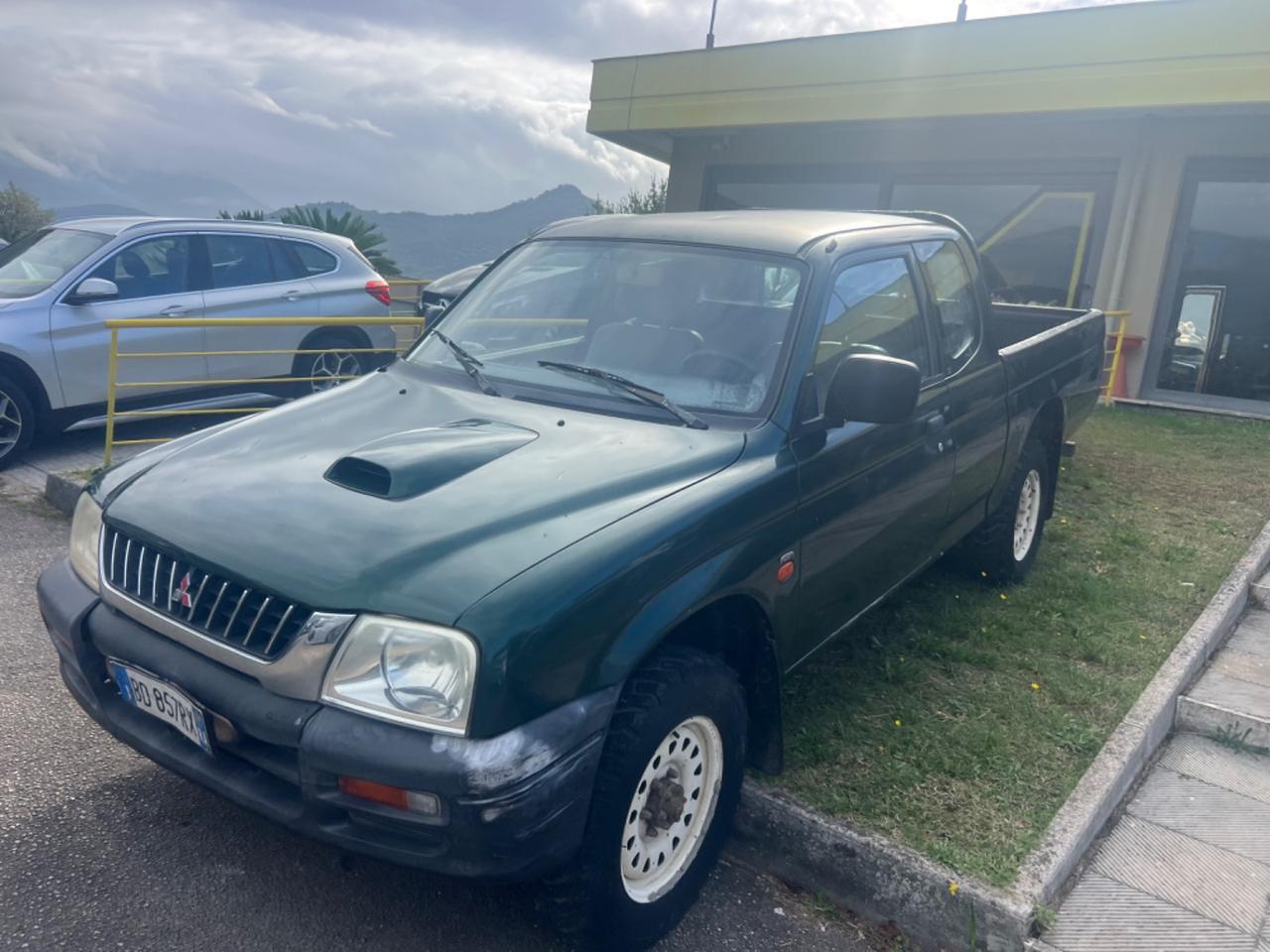 Mitsubishi L200 2.5 TDI 4WD Gancio traino omologato