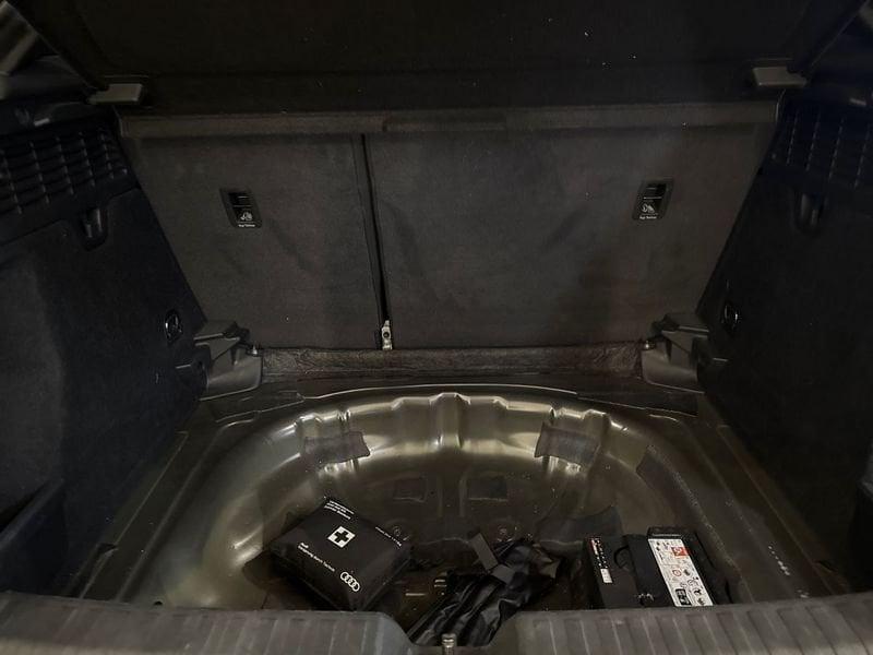 Audi A3 Sportback 35 2.0 tdi Identity Black s-tronic