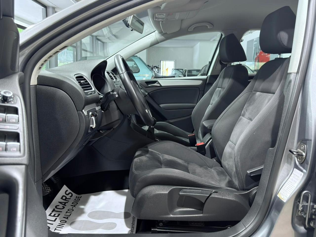 VOLKSWAGEN GOLF 1.6TDI 105CV HIGHLINE 1HANDE