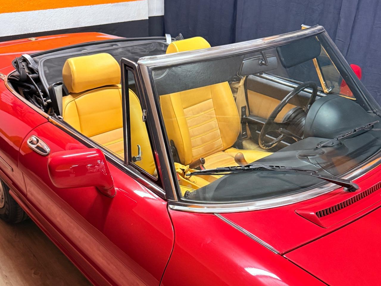 STRAORDINARIA ALFA ROMEO DUETTO IN CONDIZIONI DA VETRINA