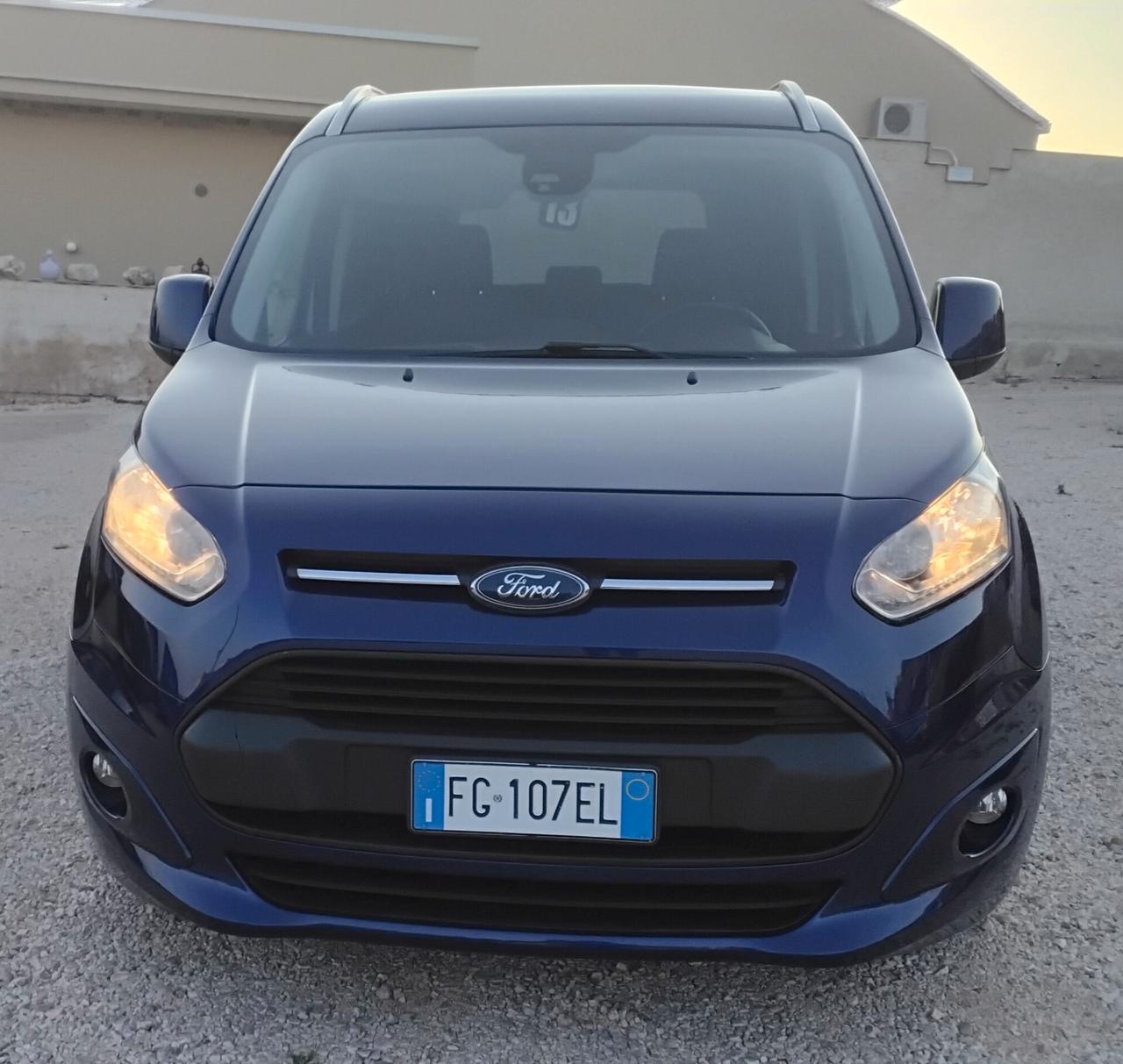 Ford Tourneo Connect 1.5 TDCi 120 CV Titanium