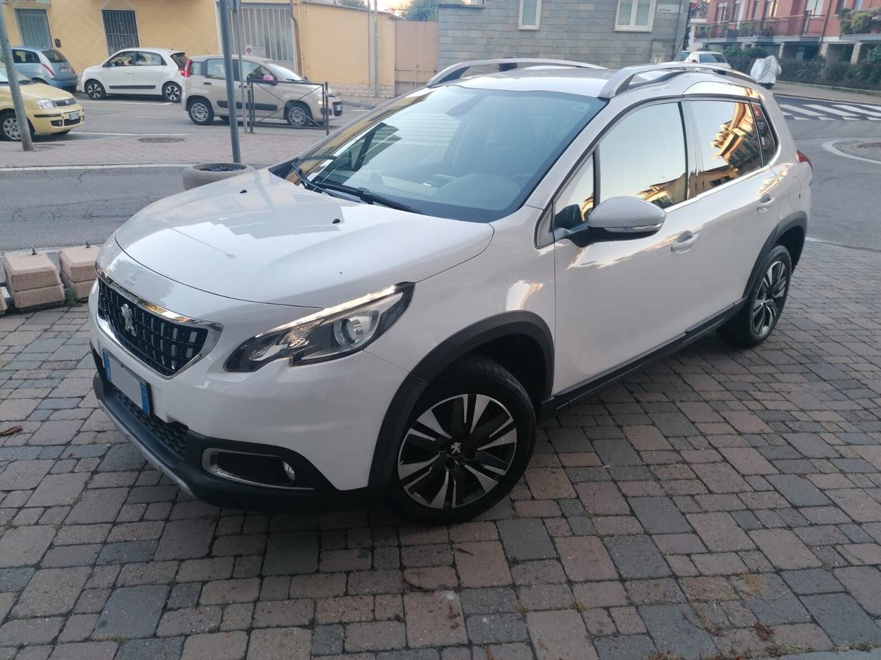 Peugeot 2008 PureTech 82 S&S Allure