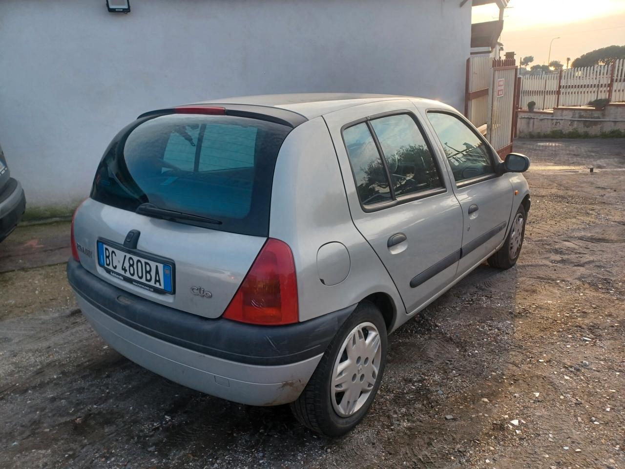 Renault Clio AUTOMATICA SOLO 30000 KM!!!!!