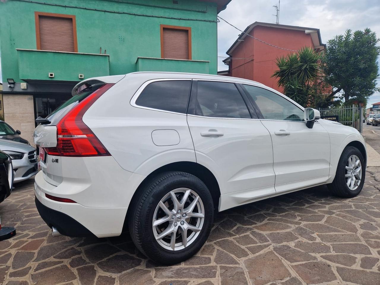 Volvo XC60 B4 (d) AWD Geartronic Business Plus