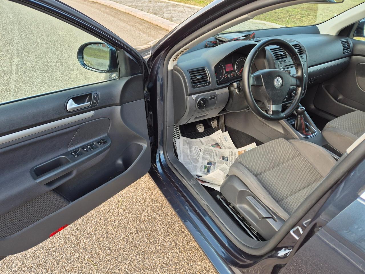 Volkswagen Golf Var. 2.0 TDI DPF Sportline 08