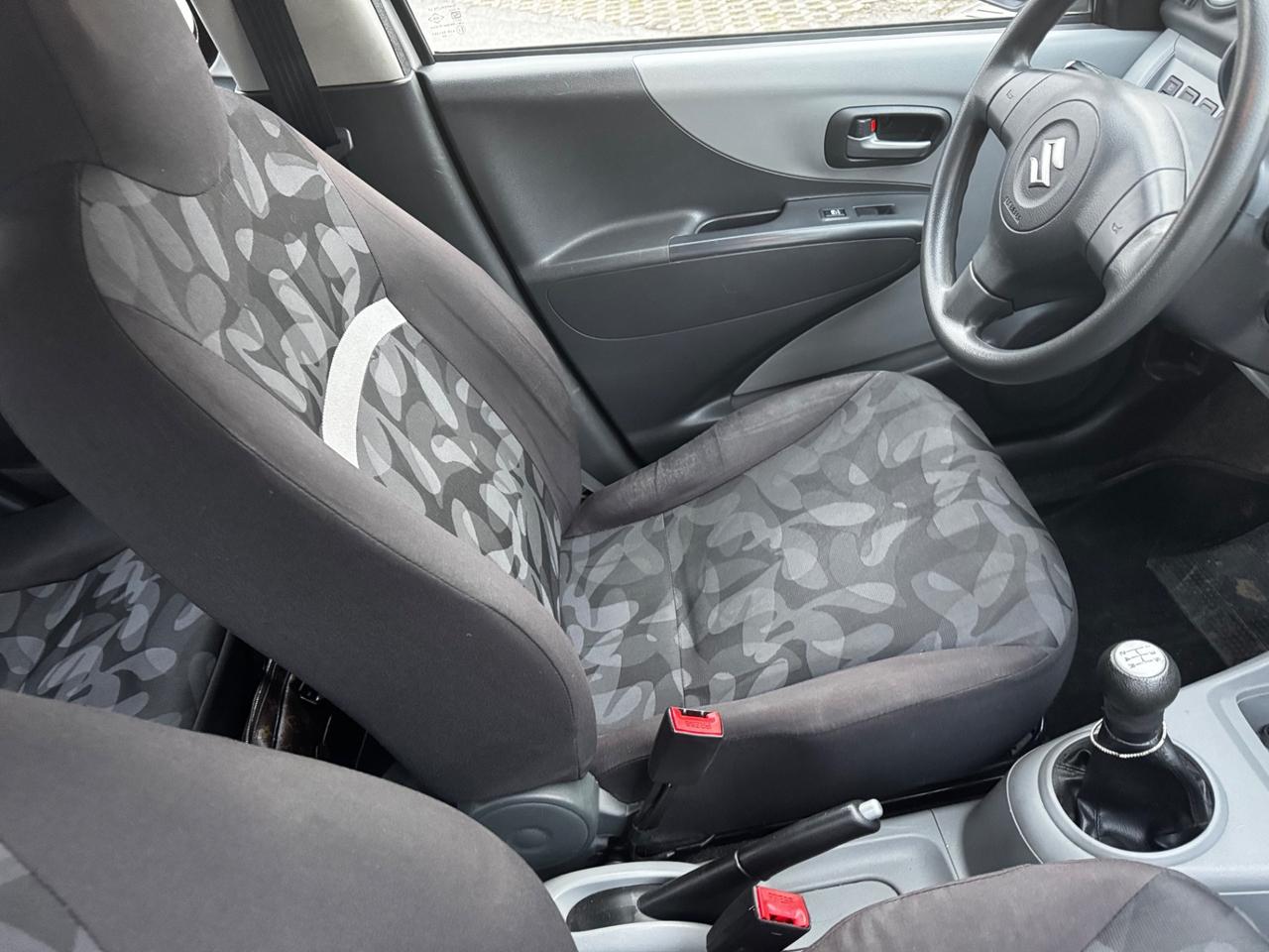 Suzuki Alto 1.0 con 77000km neopatentati