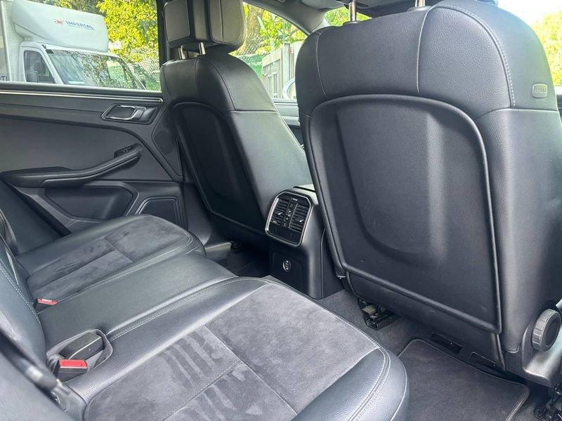 Porsche Macan 2.0 Benzina 252cv