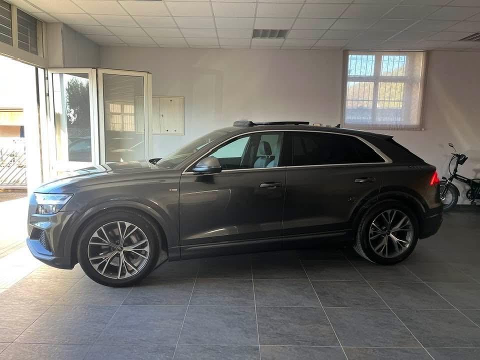 Audi Q8 SUV 45 TDI quattro tiptronic S line edition