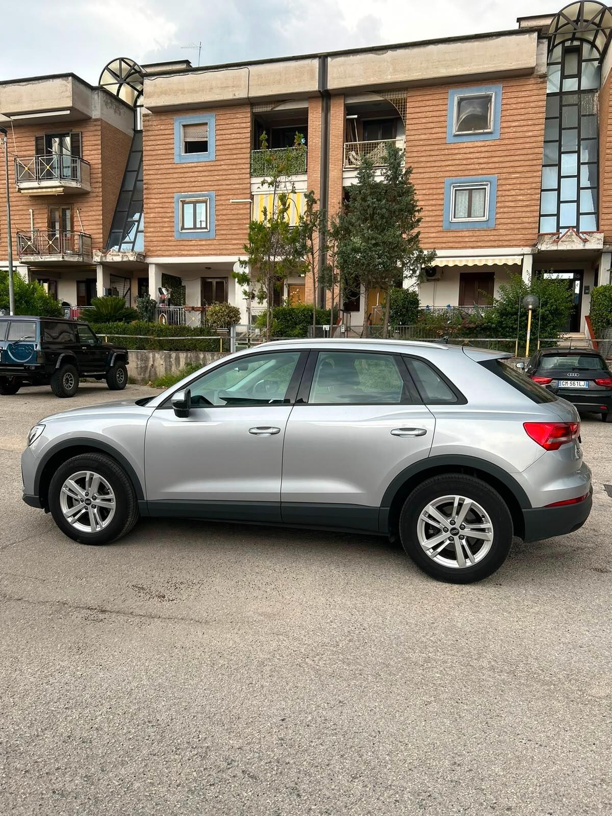 Audi Q3 35 TDI S tronic S-line edition