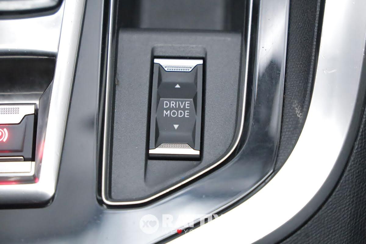 Peugeot 3008 1.5 bluehdi 130CV Allure Pack eat8