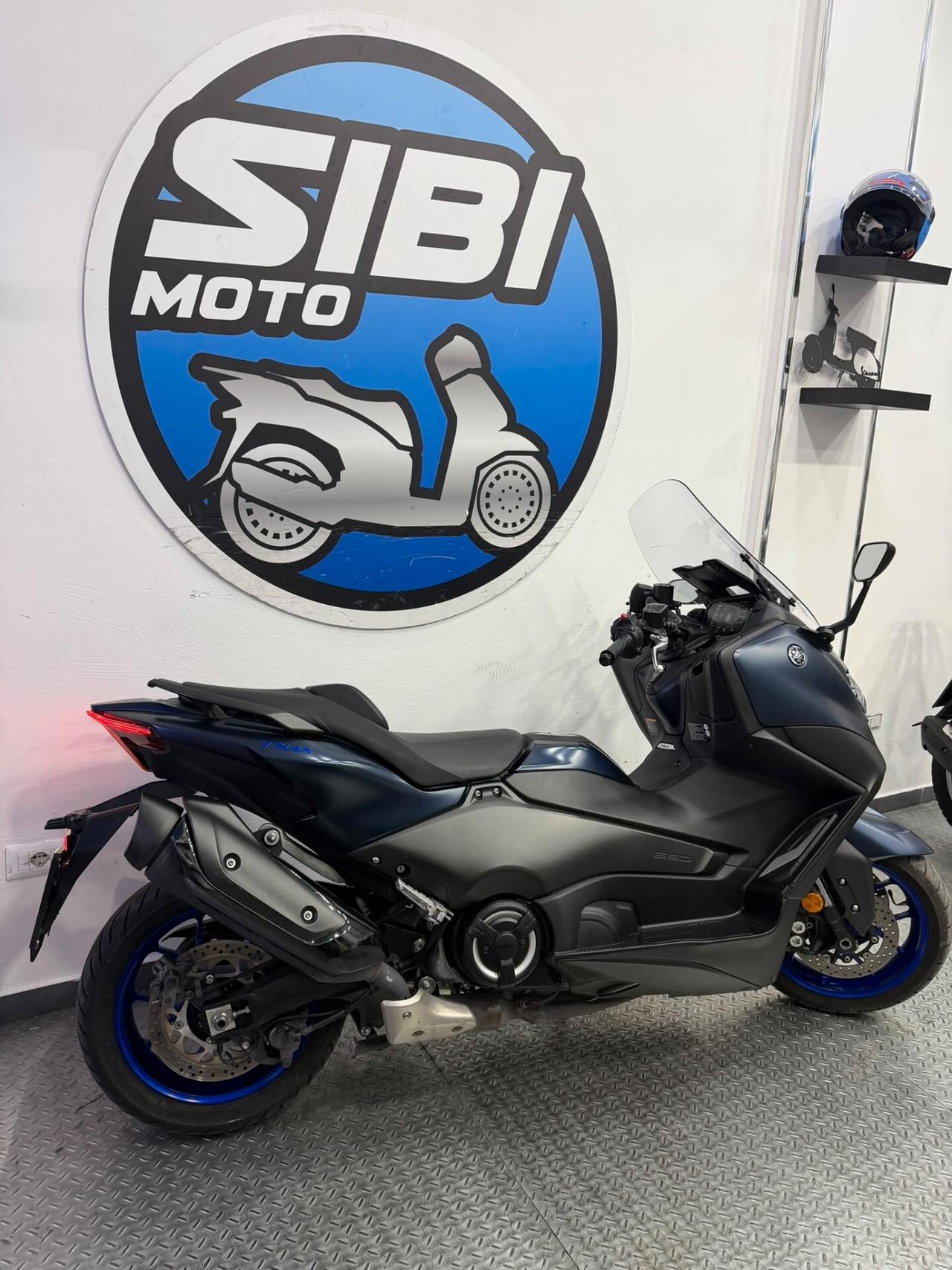 Yamaha T Max 560