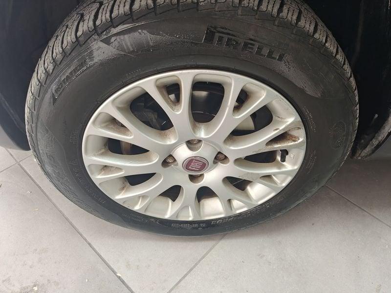 FIAT Grande Punto Punto 5p 1.4 natural power Actual 77cv