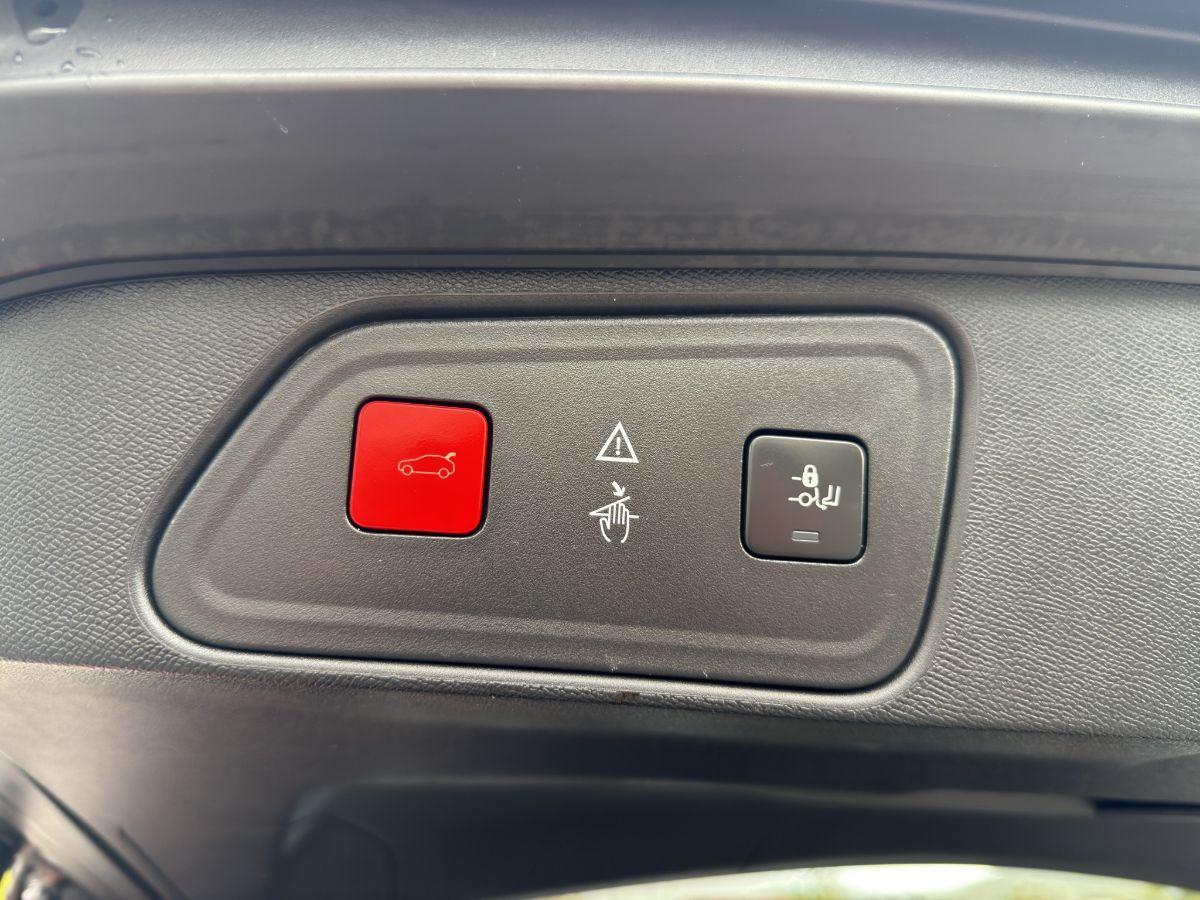 PEUGEOT - 3008 - BlueHDi 120 cv EAT6 S&S GT Line TETTO APRIBILE