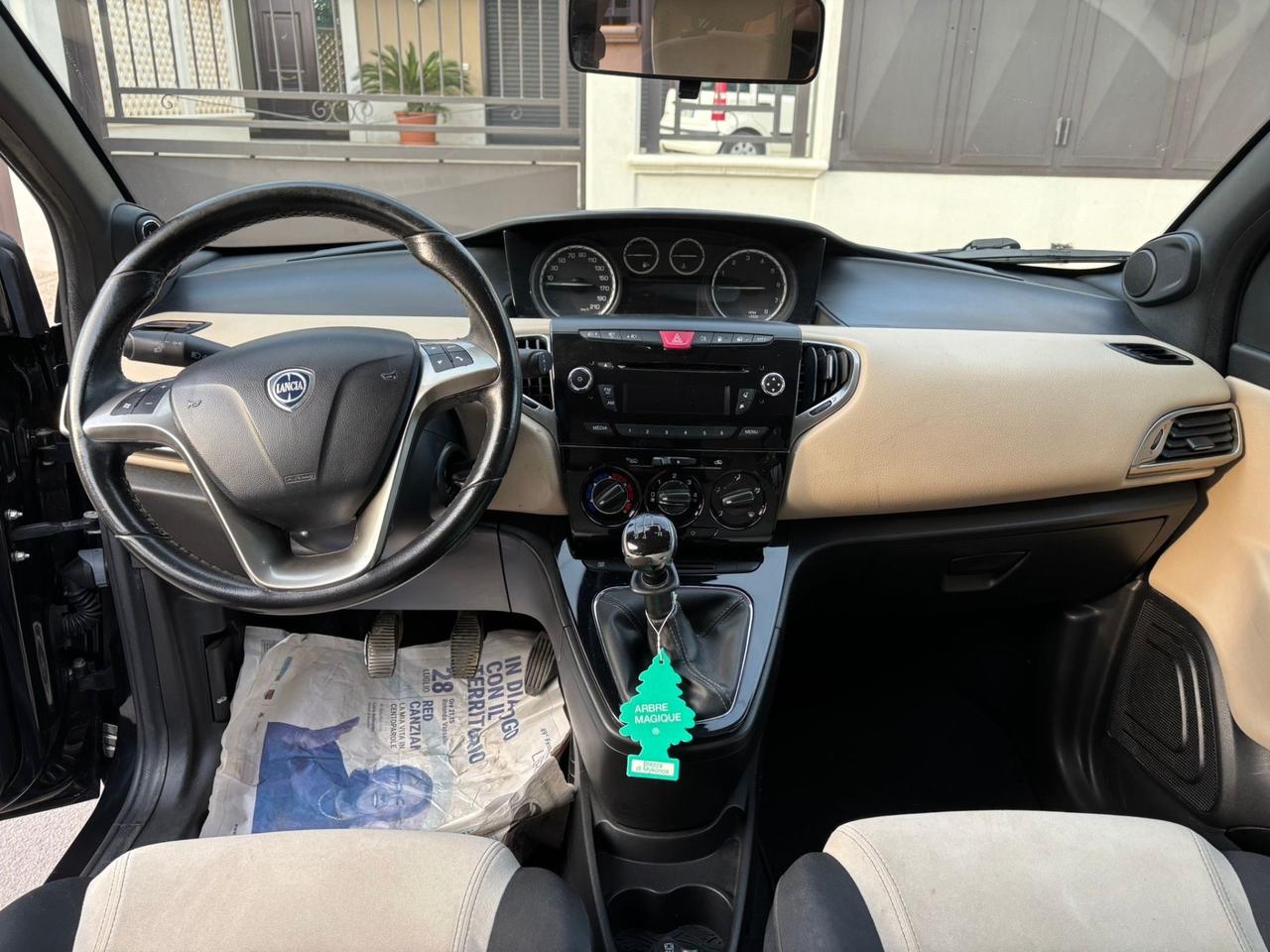 Lancia Ypsilon 1.2 69 CV 5 porte GPL Ecochic Platinum