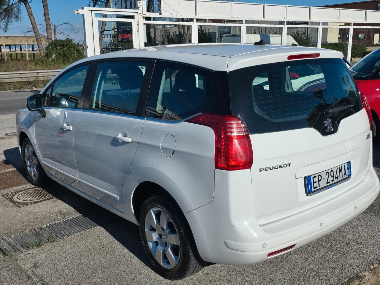 Peugeot 5008 1.6 HDi 112CV Business