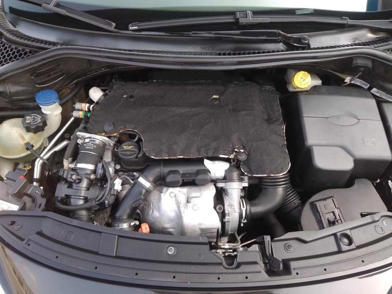 Peugeot 207 1.6 HDi 110CV CC Roland Garros anche per neopatentati